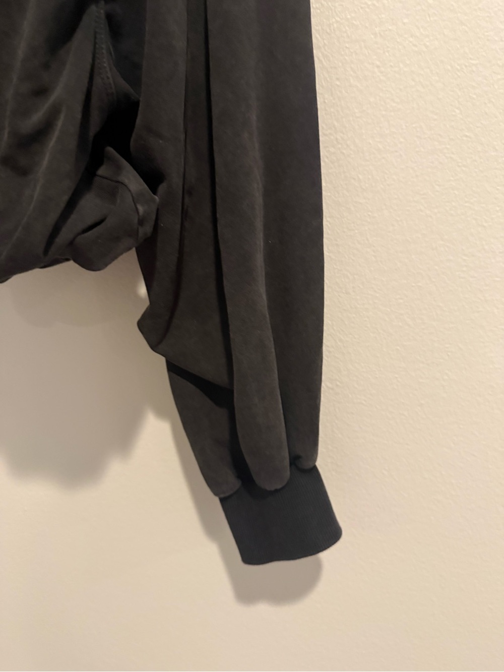JoyLab Washed Bubble Hem Cropped Sweatshirt Activewear Black Size Small - Picture 9 of 9
